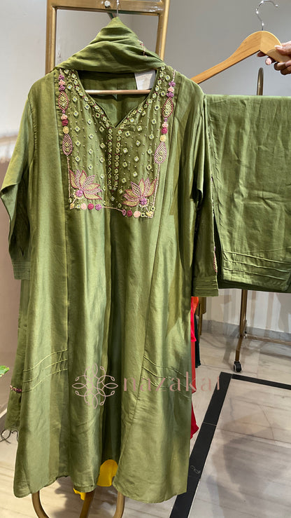 SAAZ Chanderi Suit Set ( Dispatch time - 20 days )