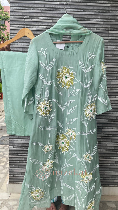Mul Chanderi Suit Set - Applique floral Suit Set
