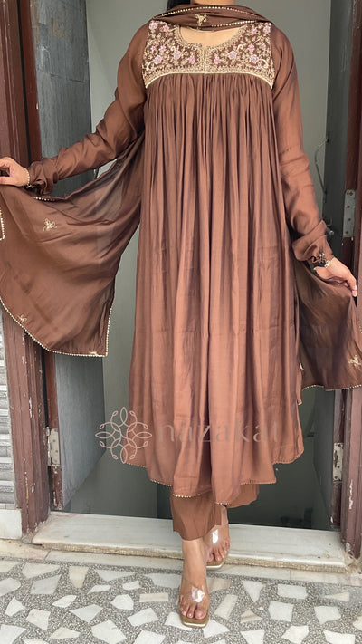 INAAYAT Mul Chanderi Set