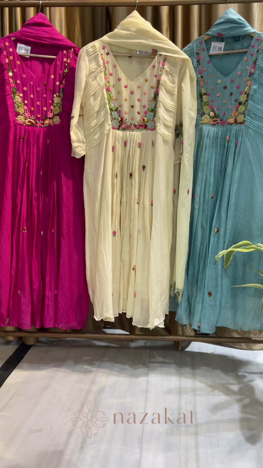 Embroidered V-neck Mul Chanderi Suit