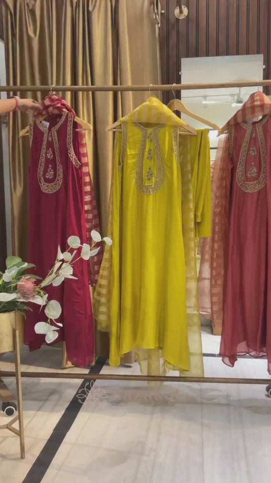 Mul Chanderi Suit - Halter neck Suit