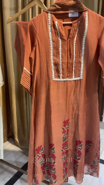 Block-printed Mul Chanderi suit